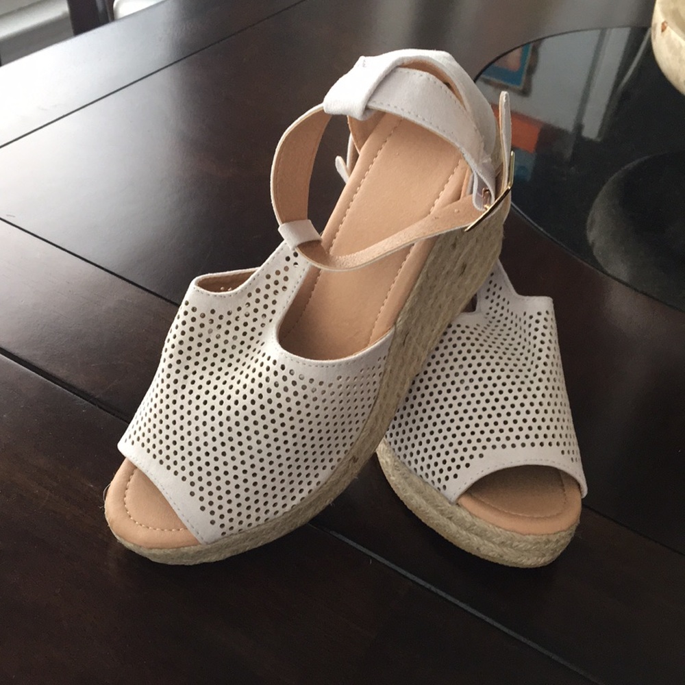 Shoes - Picture 6 of 6